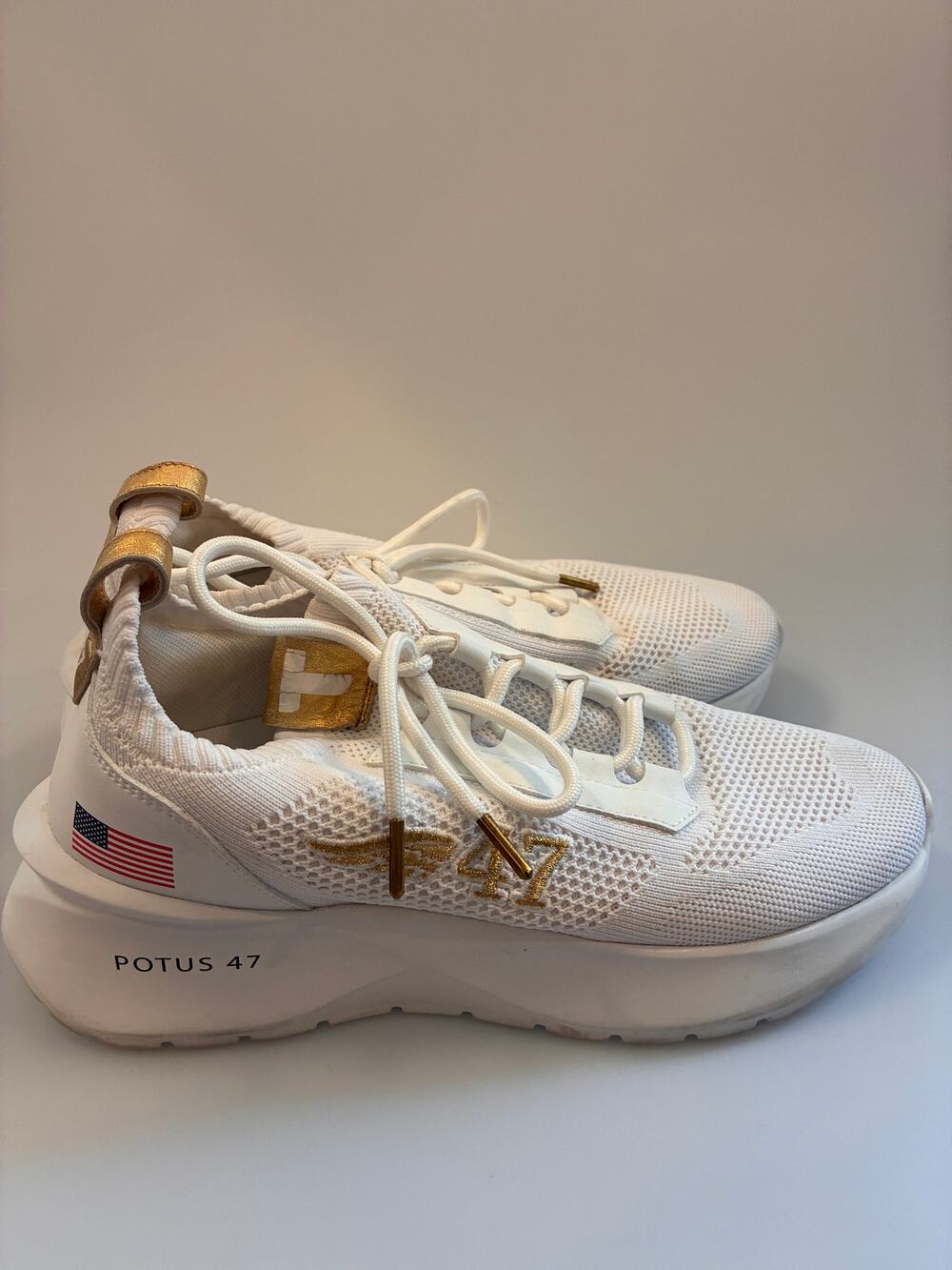 Official Trump POTUS 47 White Gold Sneakers - Unisex M7 W8.5 - Read Notes